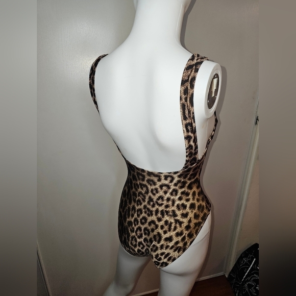 Shreanu Activity Swimsuit - Picture 5 of 16